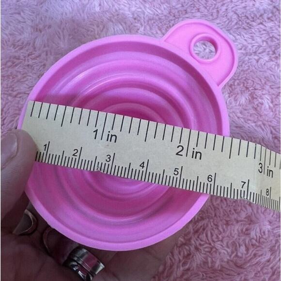 -ASSESORY KITCHEN Lor of 2 Collapsible Silicone Funnel‎ In Pink 2.5” - Picture 4 of 9